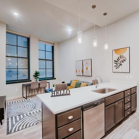 Frontdesk Athlon Apts Downtown Cleveland Apartment Bilik gambar