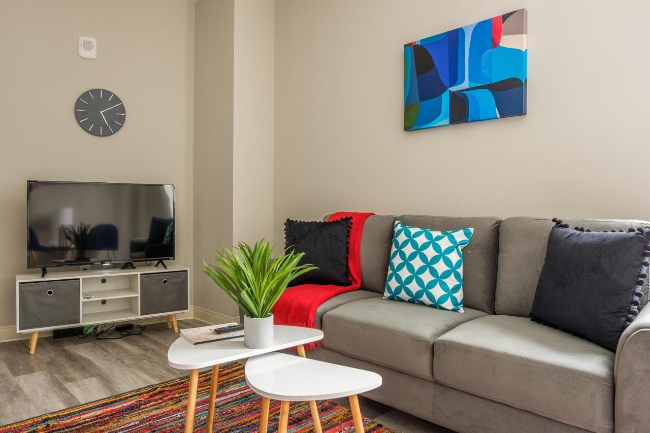 Frontdesk Athlon Apts Downtown Cleveland Apartment Bilik gambar